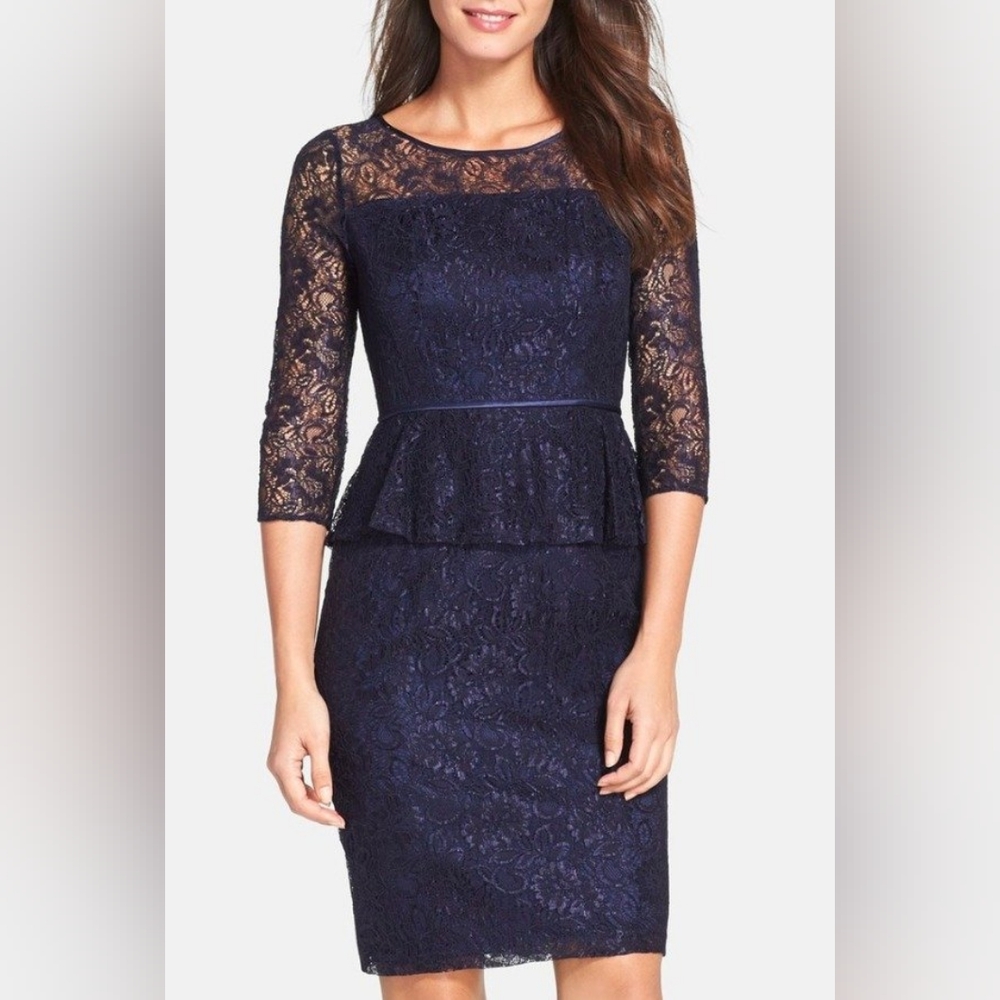 ADRIANNA PAPELL Peplum Lace Sheath Cocktail Dress in Navy Blue